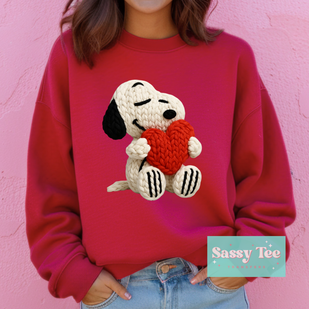 SNOOPY HEART FAUX YARN **Preorder/Restock Ships in 5-10 biz days**