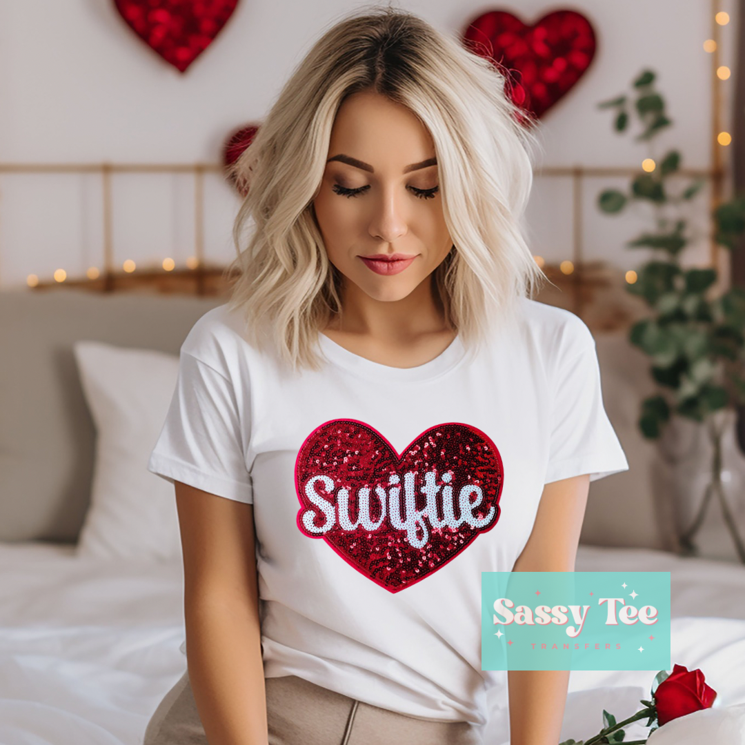 SWIFTIE HEART SEQUIN PATCH