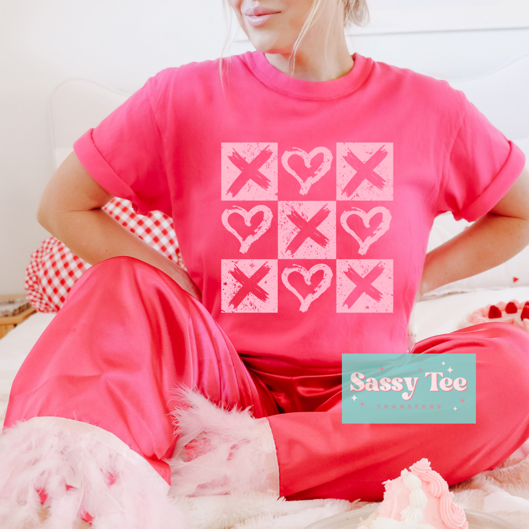 RETRO XO HEARTS **Ships in 5-9 biz days