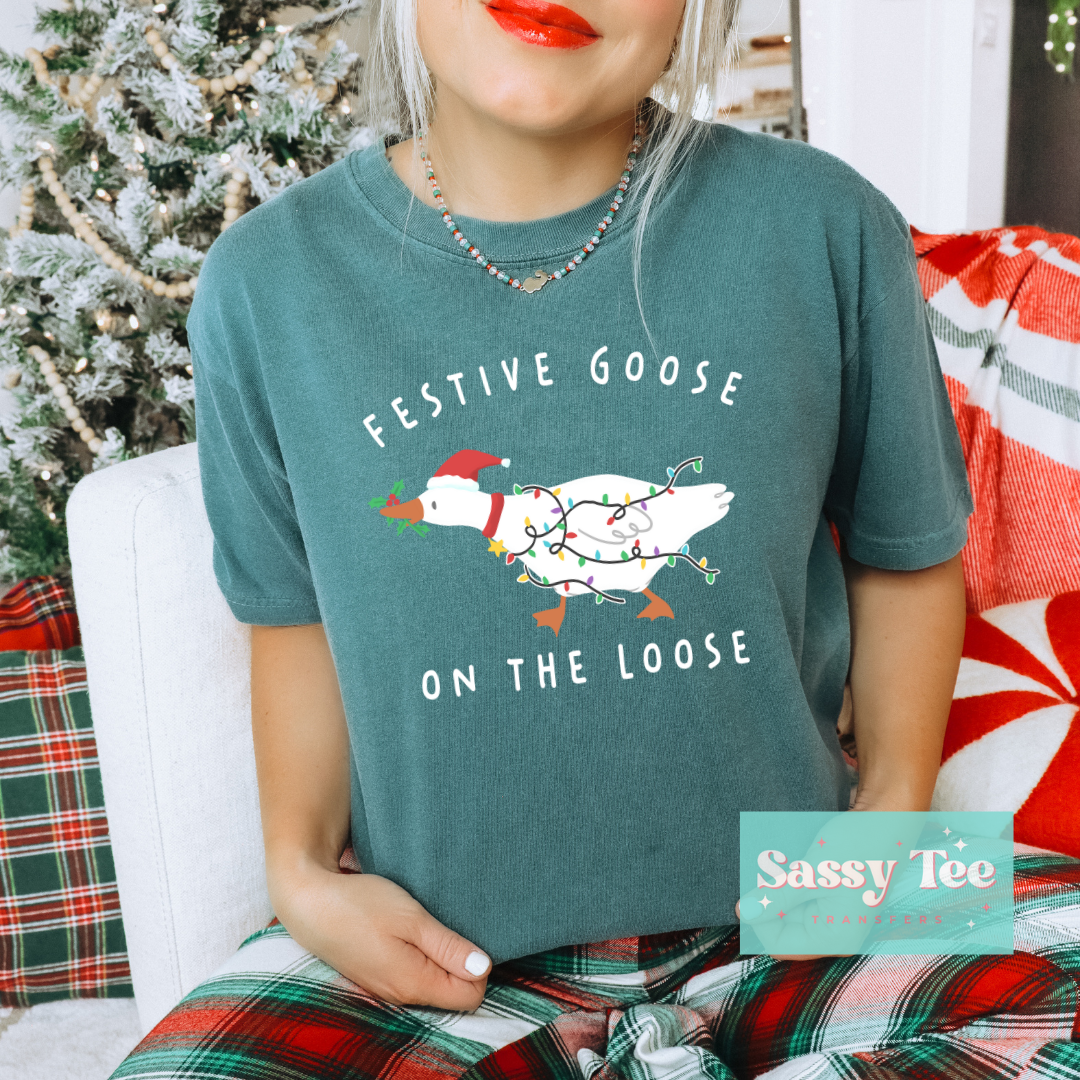 FESTIVE GOOSE ON LOOSE **Preorder/Restock Ships in 5-10 biz days**