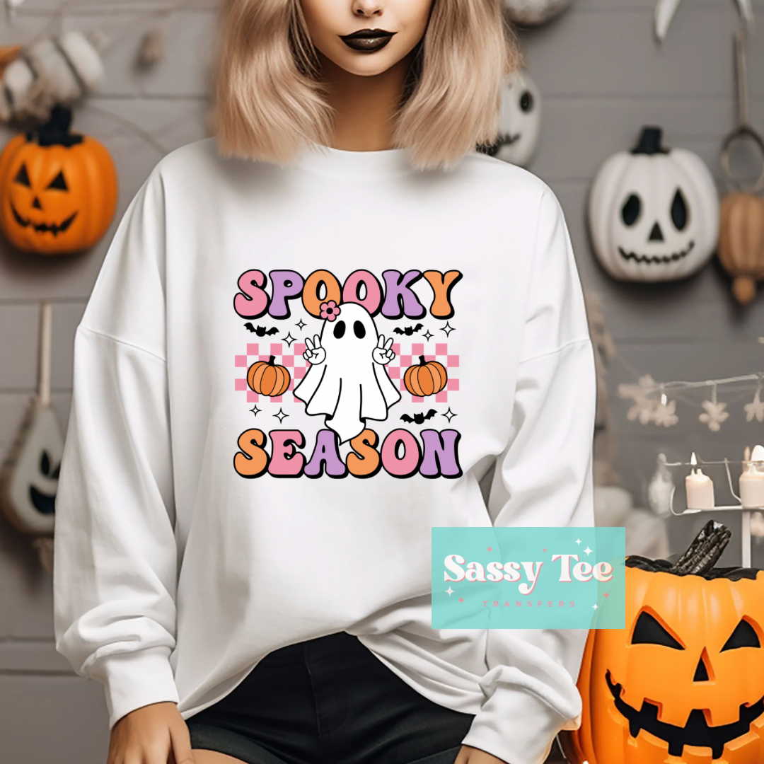 RETRO GHOST SPOOKY SEASON