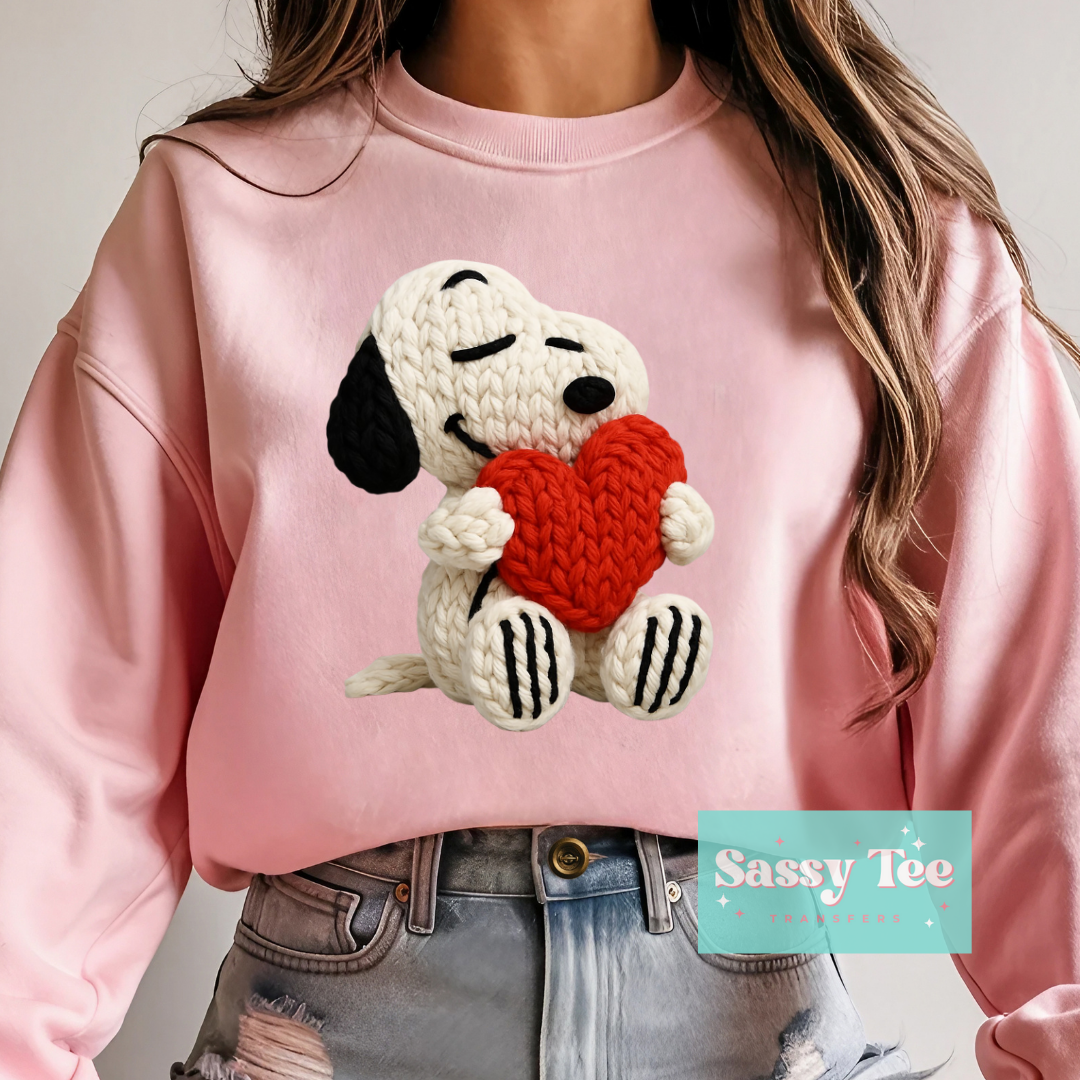 SNOOPY HEART FAUX YARN **Preorder/Restock Ships in 5-10 biz days**