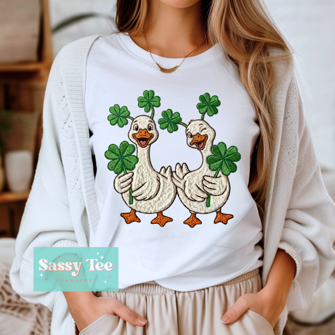 SILLY GOOSY CLOVER FAUX YARN **Preorder/Restock Ships in 5-10 biz days**